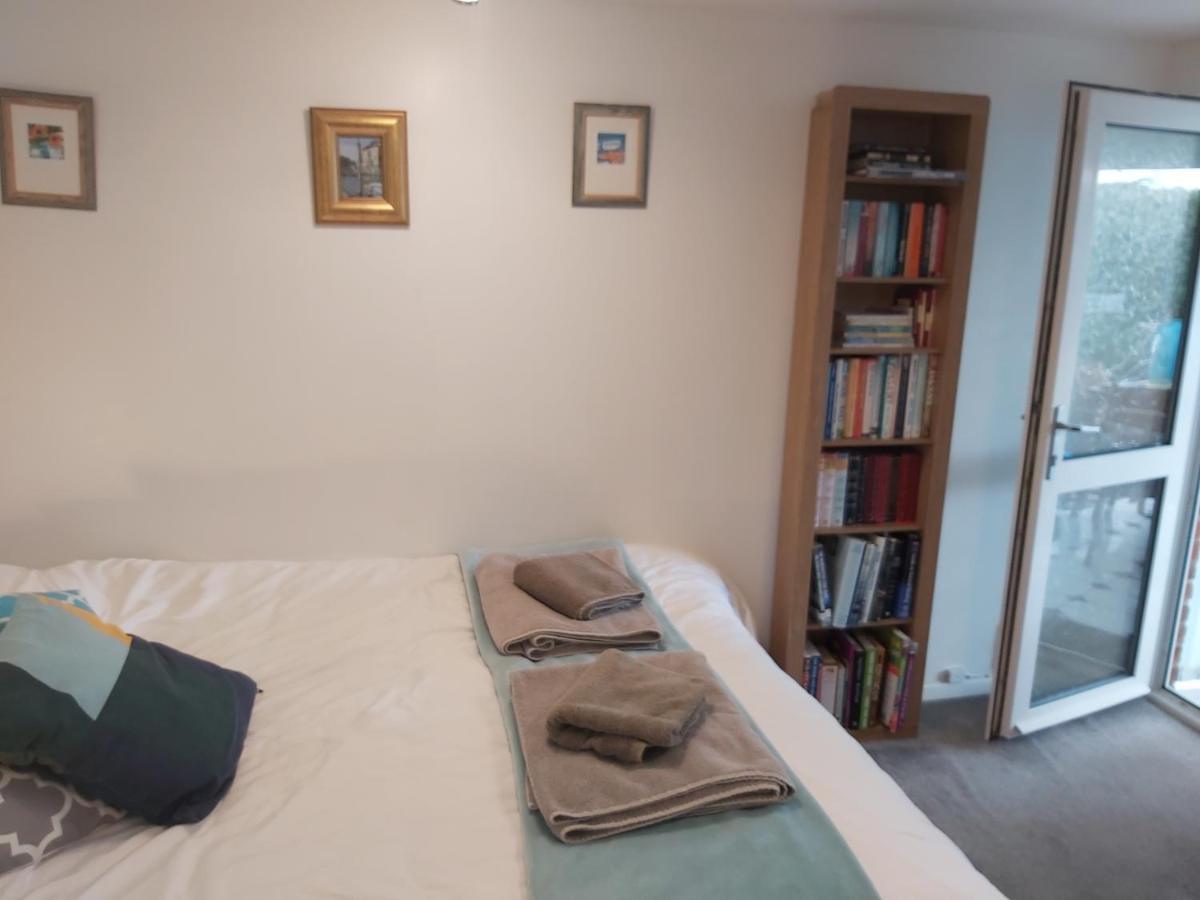 ניוטון אבוט Garden Apartment מראה חיצוני תמונה
